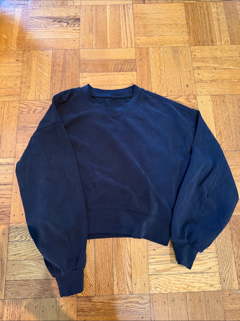 Lululemon Women’s Black Crewneck Cropped Sweatshirt - Casual Comfort